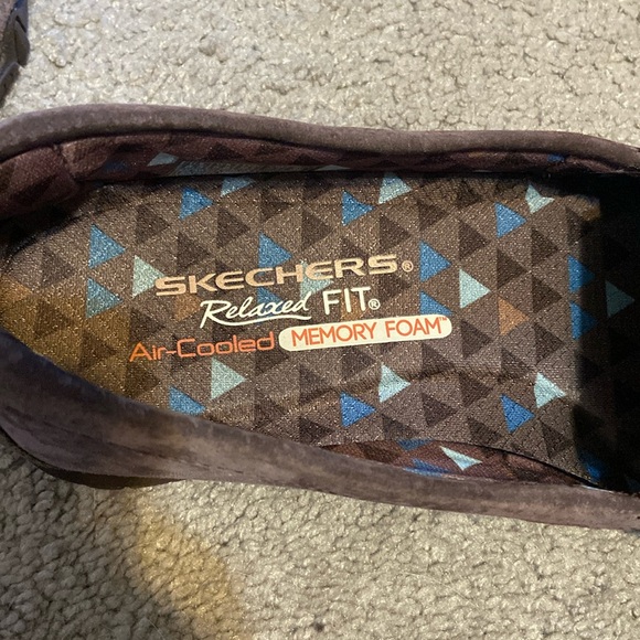 Skechers Brown Suede Relaxed Fit Memory Foam Loafers Women’s  Size 8.5 Shoes - Picture 3 of 15
